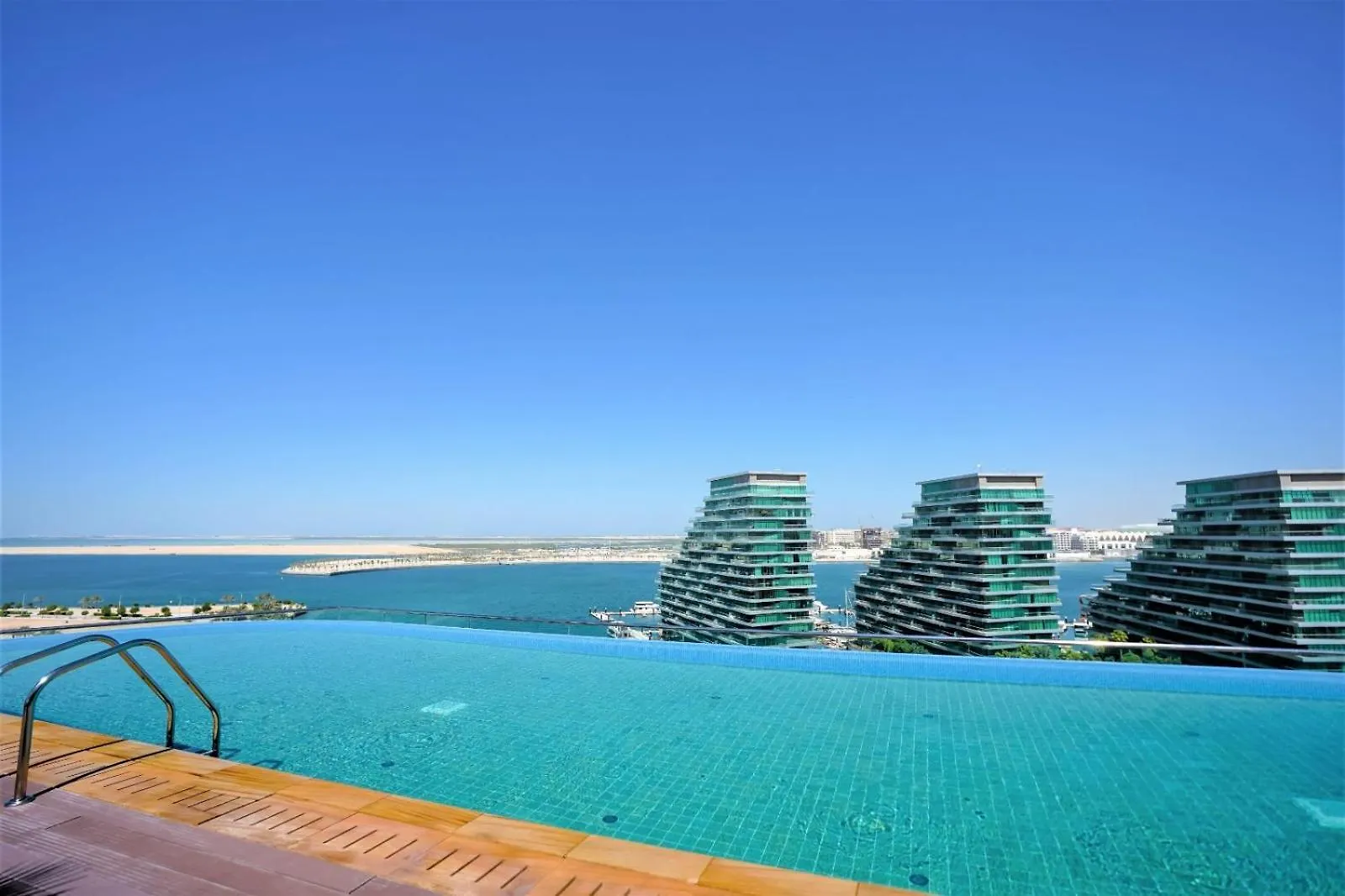Voyage 5 Star Al Hadeel Sunset Sea View Apartment Abu Dhabi