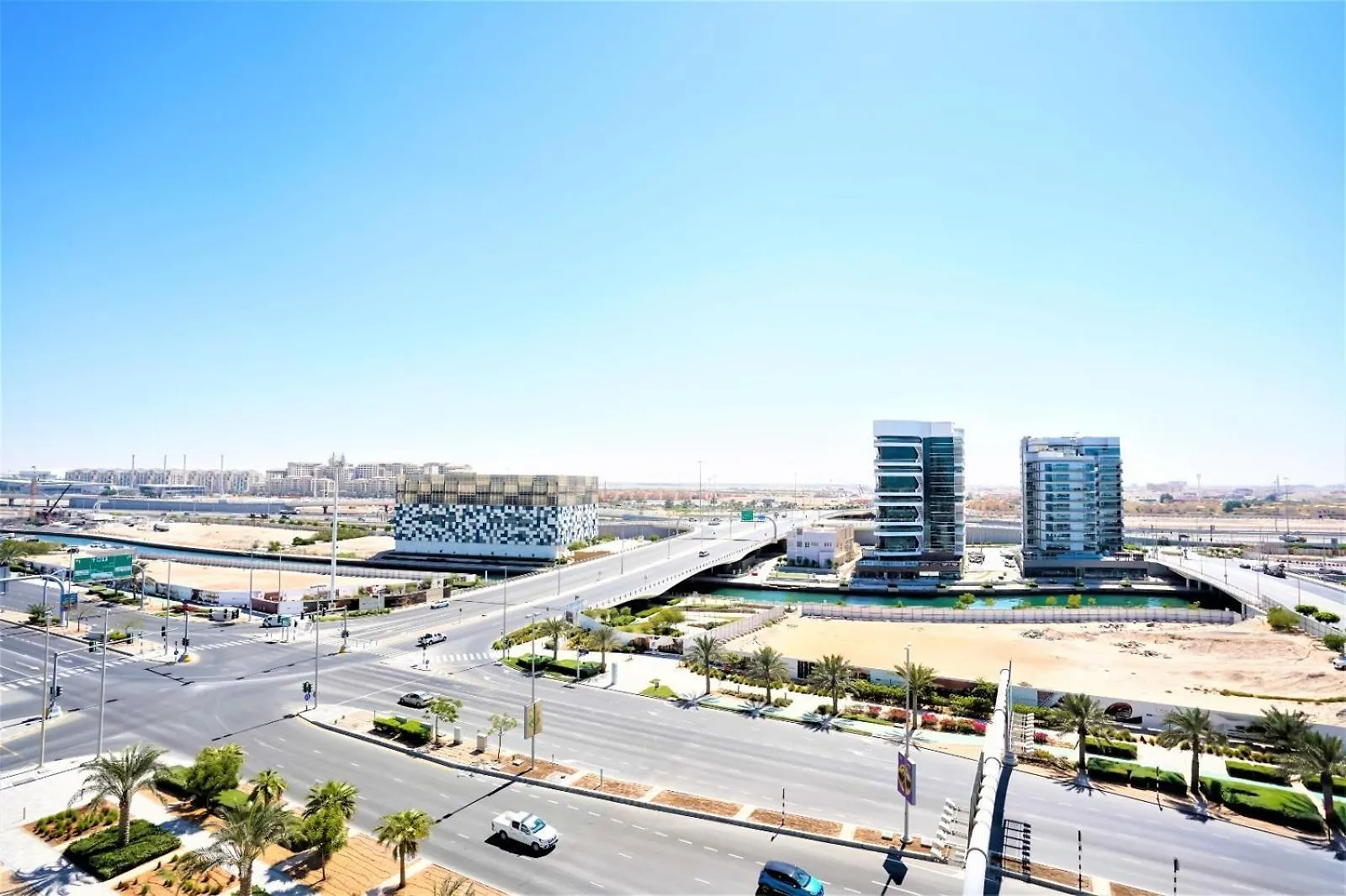 Voyage 5 Star Al Hadeel Sunset Sea View Apartment Abu Dhabi