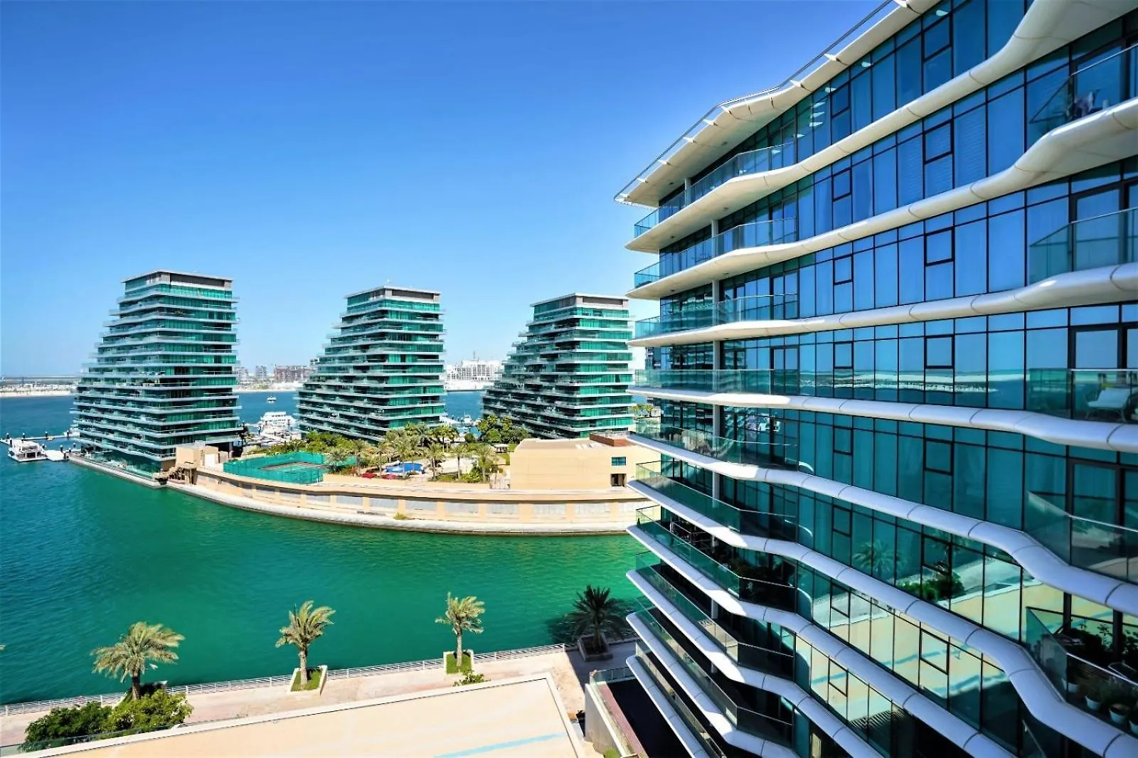 Voyage 5 Star Al Hadeel Sunset Sea View Apartment Abu Dhabi 0*,  United Arab Emirates
