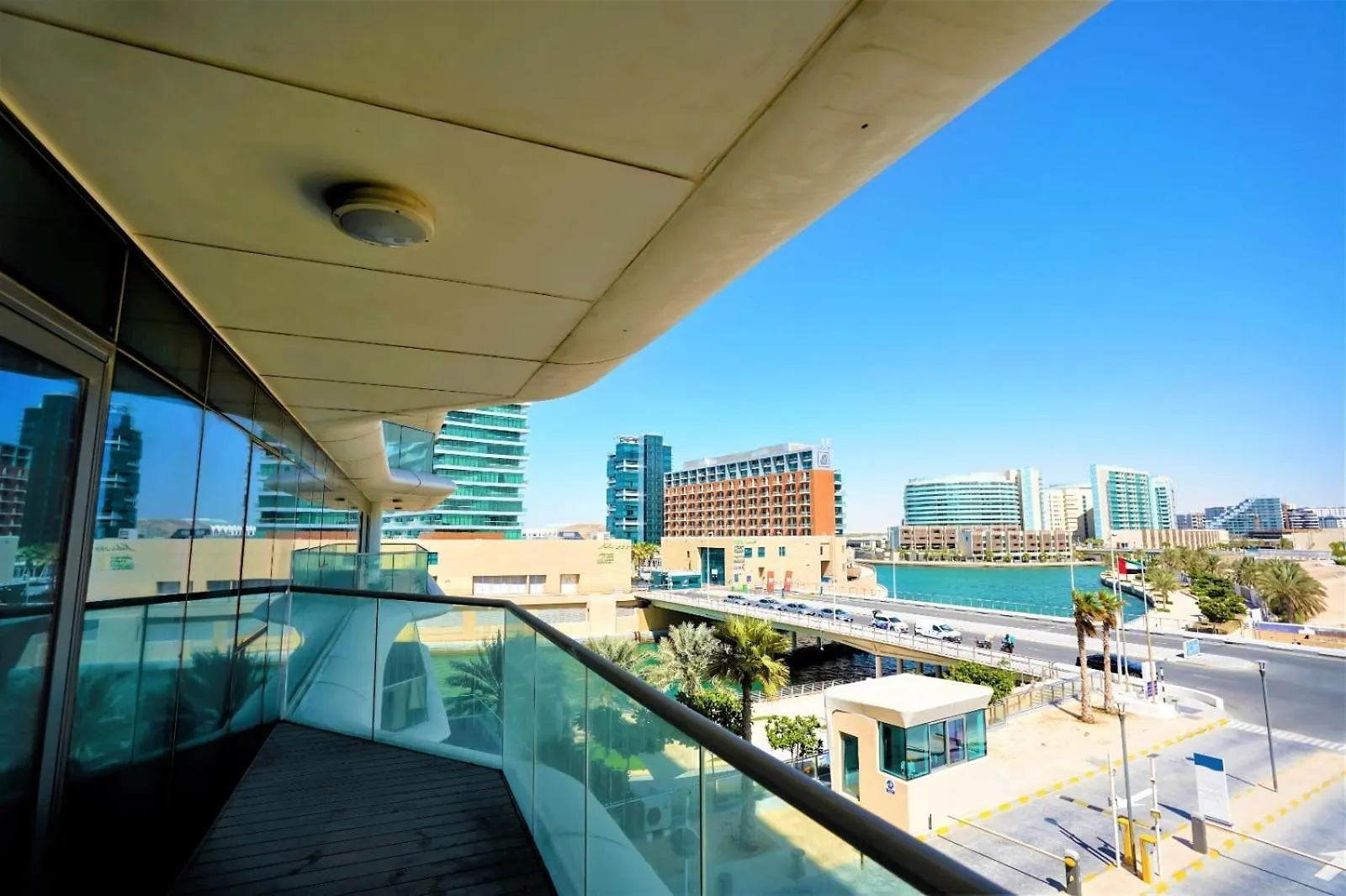 Voyage 5 Star Al Hadeel Sunset Sea View Apartment Abu Dhabi