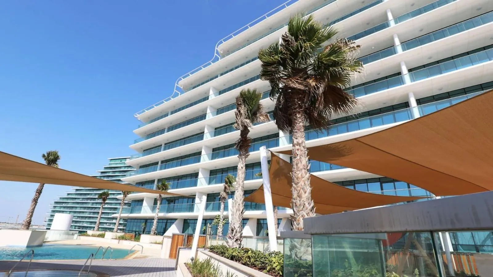 Voyage 5 Star Al Hadeel Sunset Sea View Apartment Abu Dhabi 0*,  United Arab Emirates