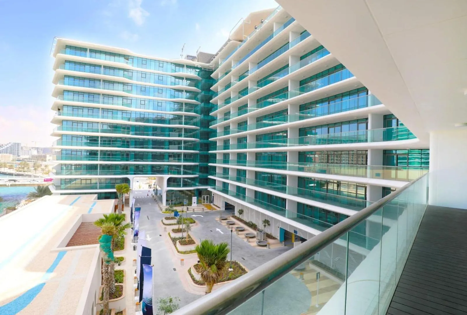 Voyage 5 Star Al Hadeel Sunset Sea View Apartment Abu Dhabi