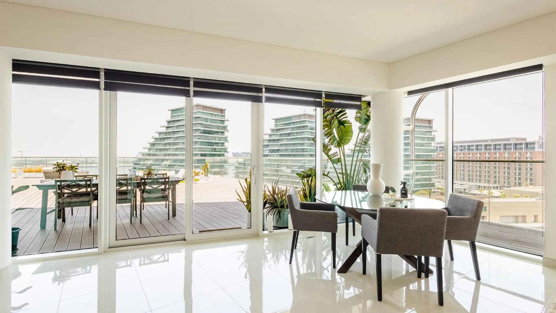 Voyage 5 Star Al Hadeel Sunset Sea View Apartment Abu Dhabi United Arab Emirates