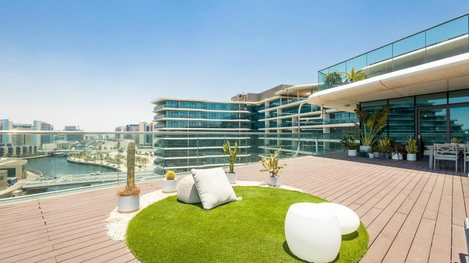 Voyage 5 Star Al Hadeel Sunset Sea View Apartment Abu Dhabi
